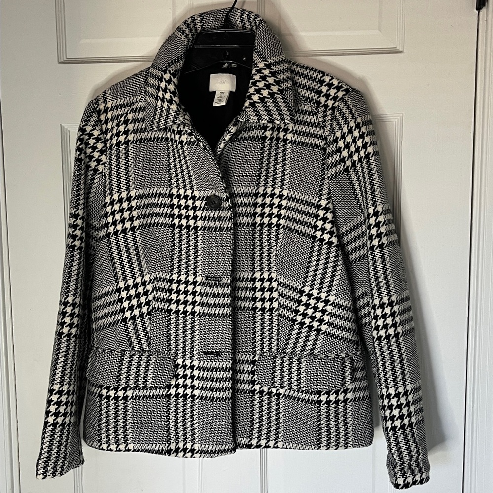H&M Black/ White Houndstooth Blazer